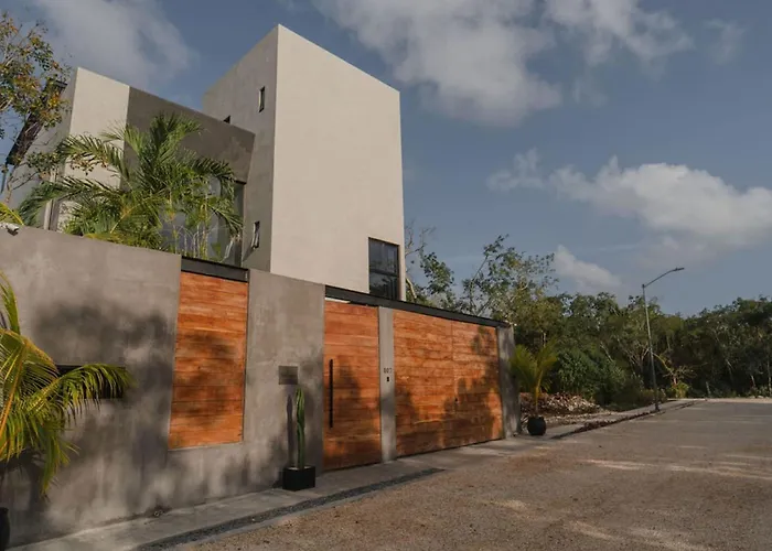 Niburu 4 Hab Exclusive House Pousada *